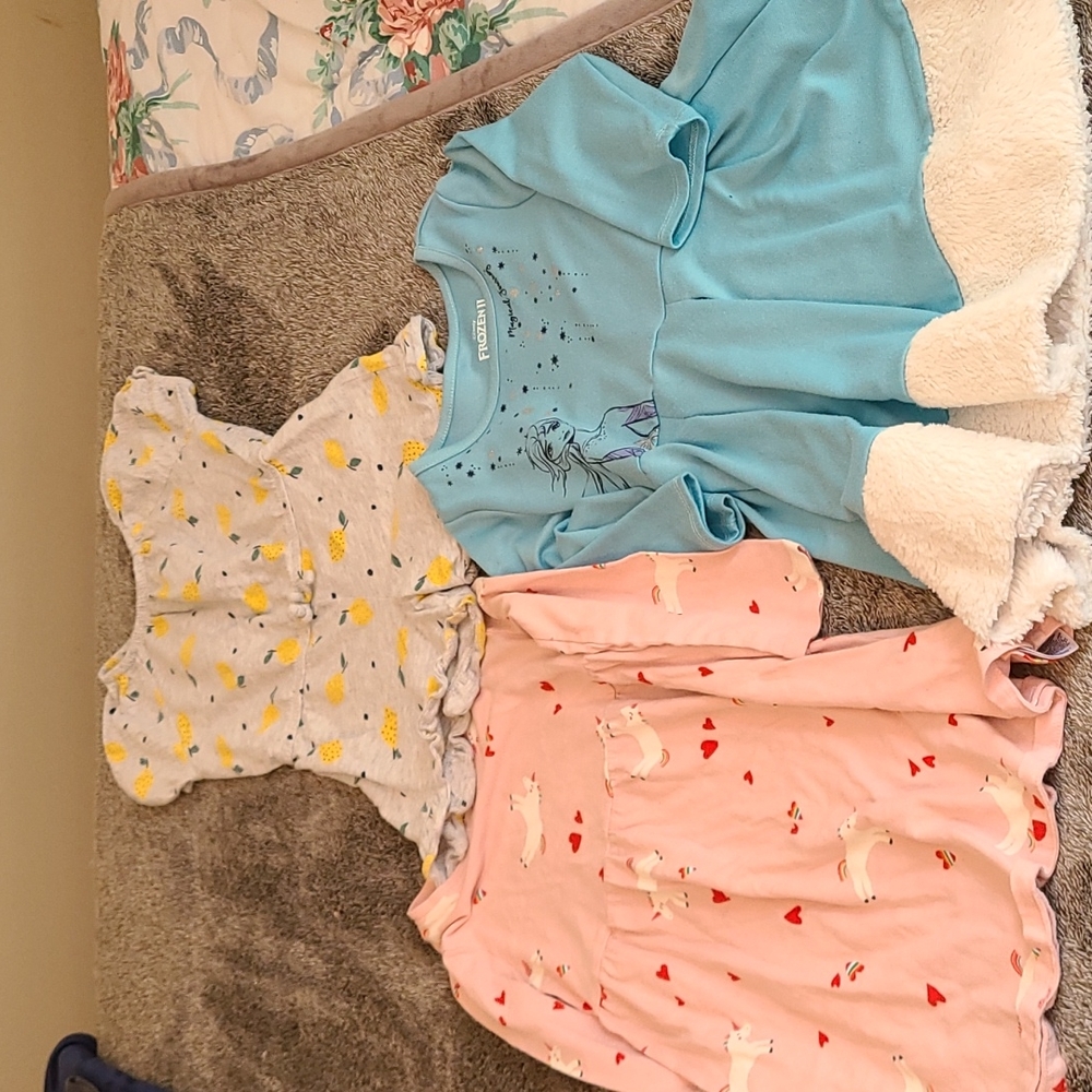 Little girl size 5